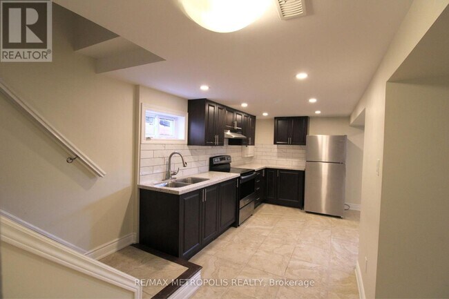 82 Lanyard Rd in Toronto, ON - Building Photo - Building Photo