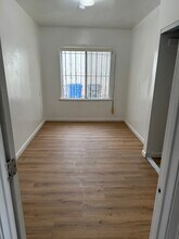 112 E 69th Way, Unit 112 in Long Beach, CA - Building Photo - Building Photo