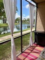 3935 NW 87th Ave, Unit 3935 in Sunrise, FL - Building Photo