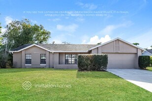 2252 Matthew Cir in Deltona, FL - Building Photo