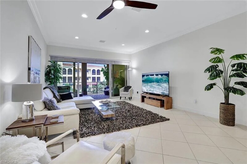 21450 Strada Nuova Circle in Estero, FL - Building Photo
