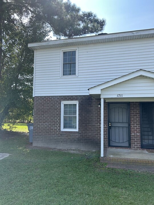 1711 Windsor Dr in Rocky Mount, NC - Building Photo