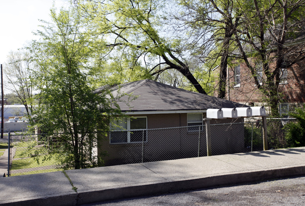 1217 Ireland St in Nashville, TN - Foto de edificio