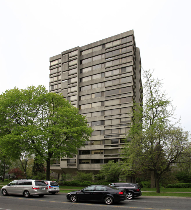 150 Heath St W in Toronto, ON - Building Photo