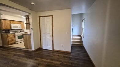 855 Detroit Ave in Youngstown, OH - Building Photo - Building Photo