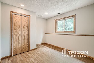 4840 Evergreen Ln N in Plymouth, MN - Building Photo - Building Photo