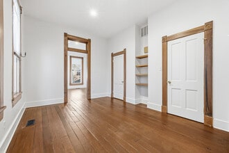 312 N College Ave in Indianapolis, IN - Foto de edificio - Building Photo