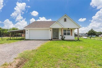 392 Calle Cedro Dr in Sherman, TX - Building Photo - Building Photo