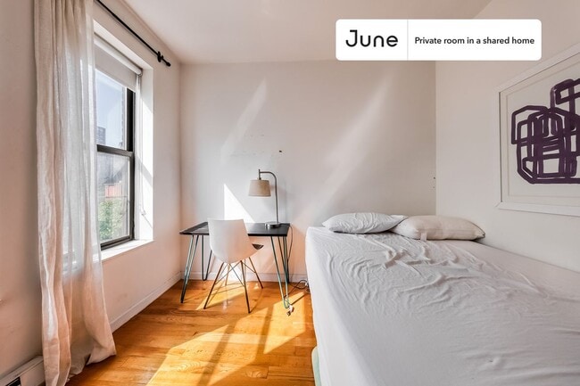 Room in Shared 6 bed/2 bath home in New York, NY - Building Photo - Building Photo