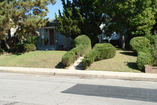 3216 Downing Ave in Glendale, CA - Foto de edificio - Building Photo