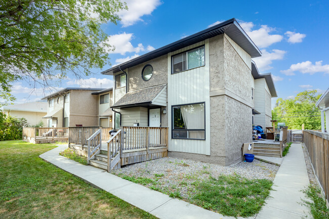 3 Rd Nw, Calgary, Ab T