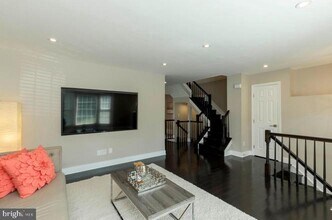 14220 Eagle Button Ct in Centreville, VA - Building Photo - Building Photo