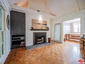 1321 Hayworth Ave in West Hollywood, CA - Foto de edificio - Building Photo