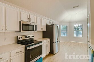 1658 Wildflower Dr in Waxahachie, TX - Building Photo - Building Photo