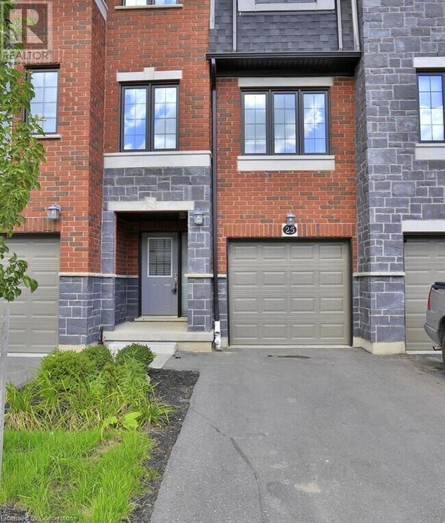 25 Sportsman Hill St in Kitchener, ON - Building Photo - Building Photo