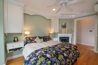 270 Beacon St, Unit 32 in Boston, MA - Building Photo - Building Photo