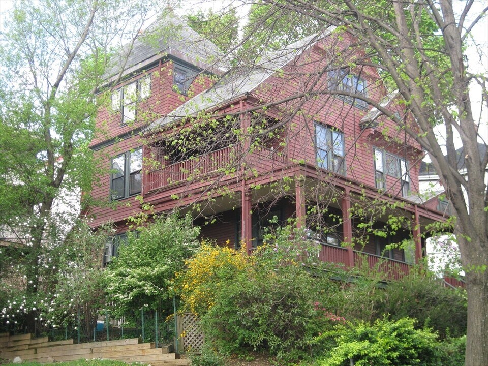 123 Cushing Ave in Boston, MA - Building Photo