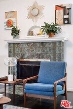 829 Superba Ave in Los Angeles, CA - Building Photo - Building Photo