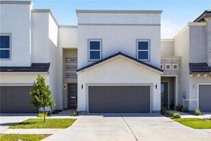 22 Dorado Dr in Alton, TX - Building Photo