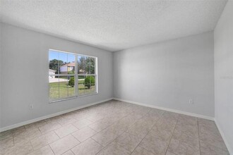 439 Peace Ct in Poinciana, FL - Foto de edificio - Building Photo