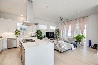5002 Pecan Springs Rd in Austin, TX - Building Photo - Building Photo