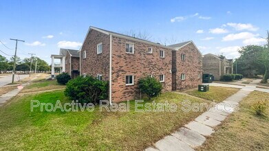 121 W 32nd St in Norfolk, VA - Building Photo - Building Photo