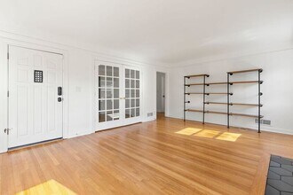 828 N Webster St in Portland, OR - Foto de edificio - Building Photo