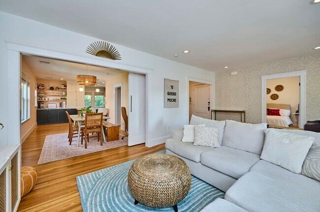 9 Moraine St, Unit 2