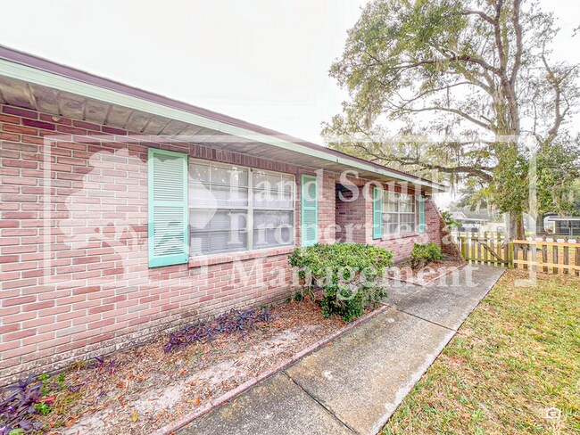 711 W Daughtery Rd in Lakeland, FL - Building Photo - Building Photo