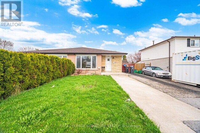 42 Flamingo Crescent in Brampton, ON - Building Photo - Building Photo