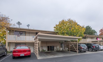 110 Maher Ct in Vallejo, CA - Foto de edificio - Building Photo