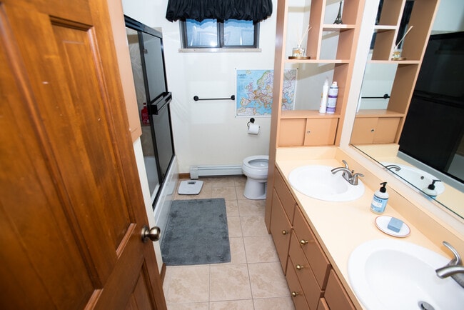 18 S Zinnia Way in Lakewood, CO - Building Photo - Building Photo