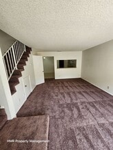 1115 W Francis St in Ontario, CA - Foto de edificio - Building Photo