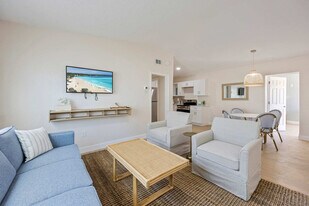 637 S Orlando Ave in Cocoa Beach, FL - Building Photo