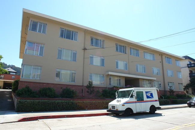 1519 Oxford St in Berkeley, CA - Foto de edificio - Building Photo