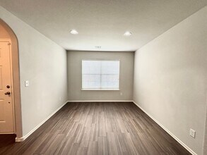 12010 E 109th St N in Owasso, OK - Building Photo - Building Photo