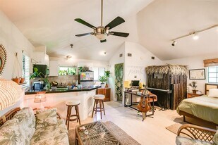 2400 Thornton Rd in Austin, TX - Building Photo