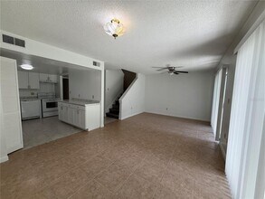 3026 NW 28th Cir in Gainesville, FL - Building Photo - Building Photo