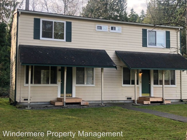3291 California St NE in Bremerton, WA - Foto de edificio - Building Photo