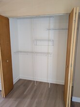 7463 Grant Cir in Hanover Park, IL - Foto de edificio - Building Photo