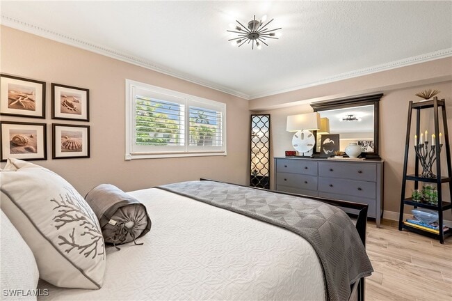 property at 950 7th Ave S