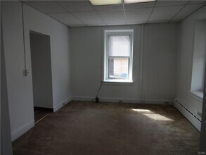 1864 1st St in Bethlehem, PA - Building Photo - Building Photo