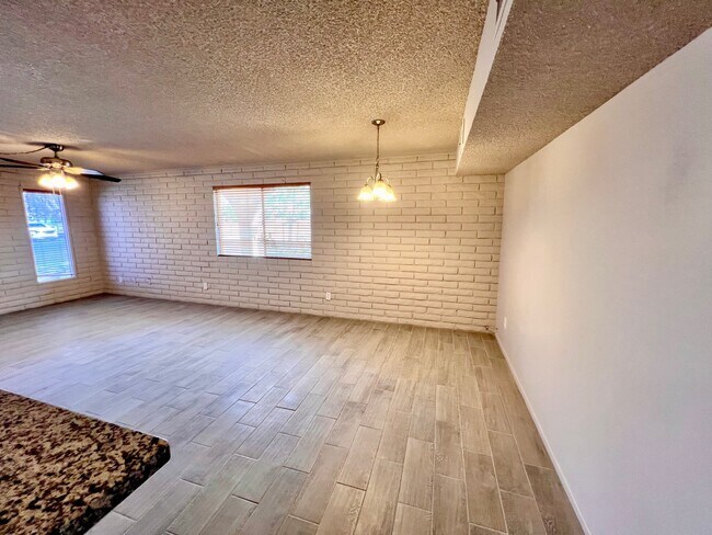 2130 S 11th Ave in Yuma, AZ - Building Photo - Building Photo