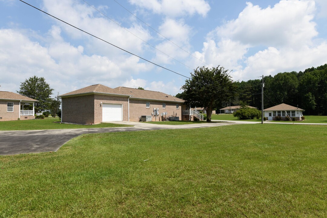 3226 Cathedral Caverns Rd in Grant, AL - Building Photo