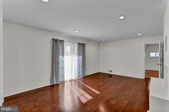 5608 Ottawa Rd in Centreville, VA - Building Photo - Building Photo