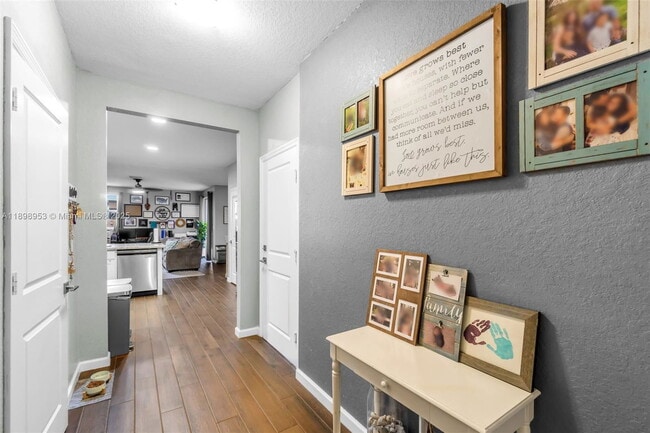 1429 SE 23rd Terrace in Cape Coral, FL - Building Photo - Building Photo