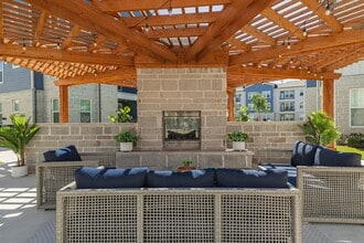 The Keegan at Mission Glen in Richmond, TX - Foto de edificio - Building Photo