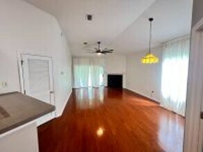 1700 Cross Pines Dr in Orange Park, FL - Building Photo - Building Photo