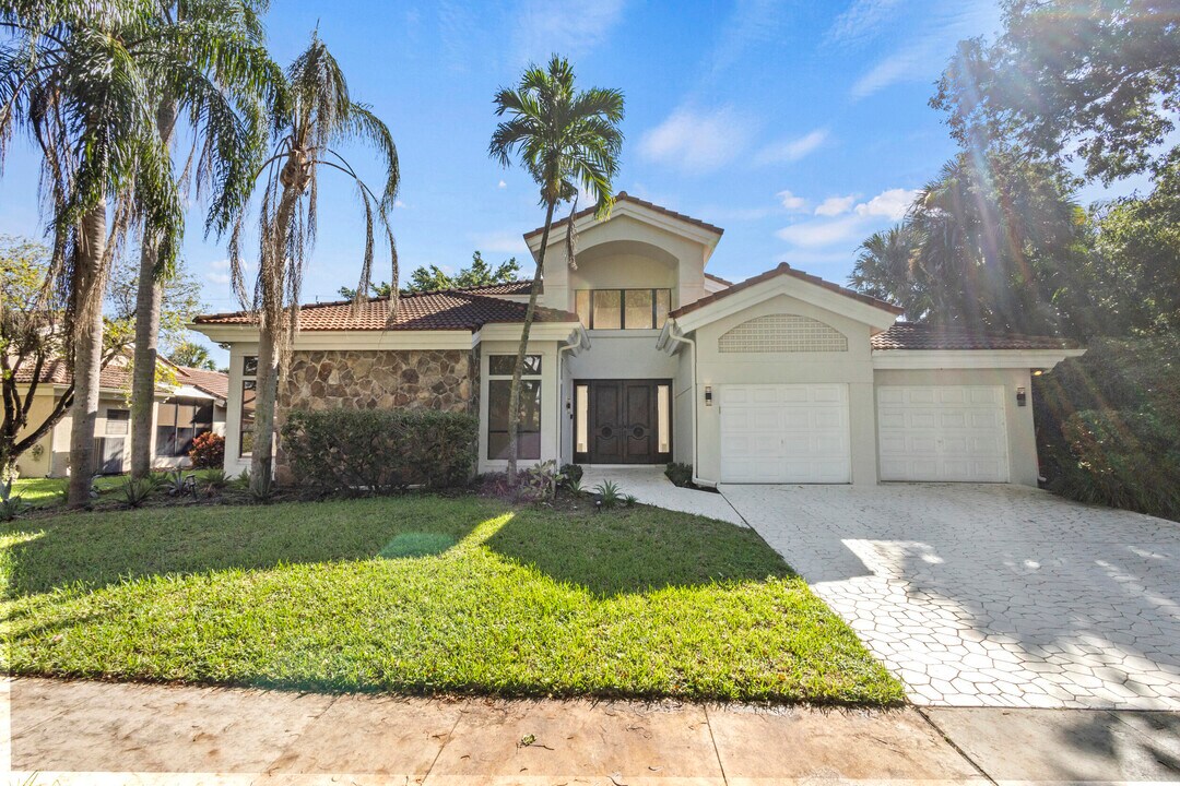4798 NW 25th Way in Boca Raton, FL - Foto de edificio