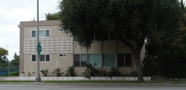 405 N Marengo Ave in Pasadena, CA - Foto de edificio - Building Photo